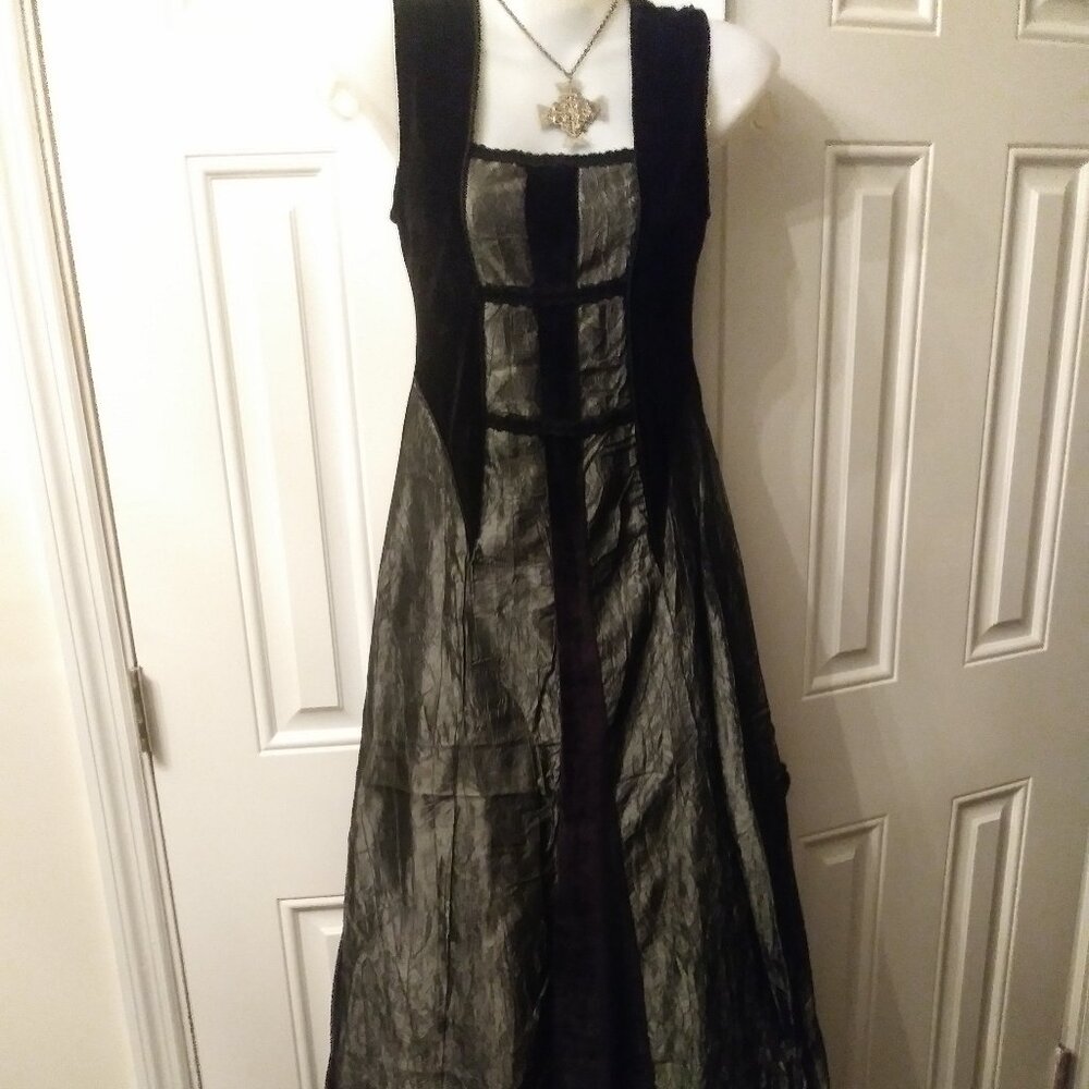 Cykxtees Vintage Black Velvet Sleeveless Goth Gown Maxi Dress Silver Medieval